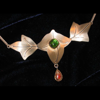 Kette mit Blättern, Turmalin und Matrixopal Galeriebild