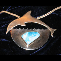 Kette mit Delphin und Larimar Galeriebild